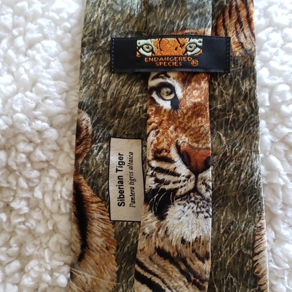 Two Endanger species ties - Picture 4 of 4